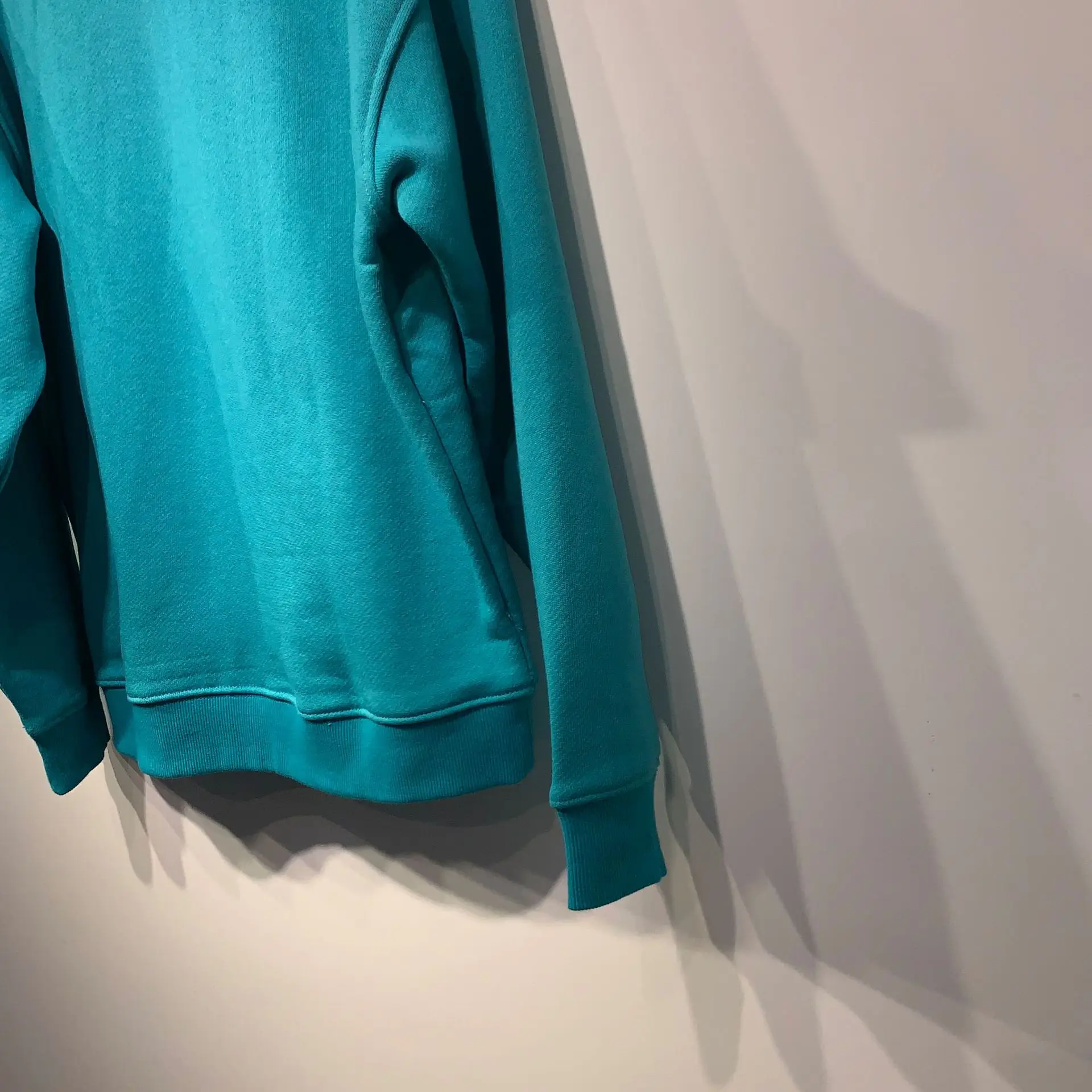 

2020 Autumn and Winter New Wild Sports Fresh Pure Cotton Puppy Illustration Collage Drop Shoulder Sleeve Loose Sweatshirts