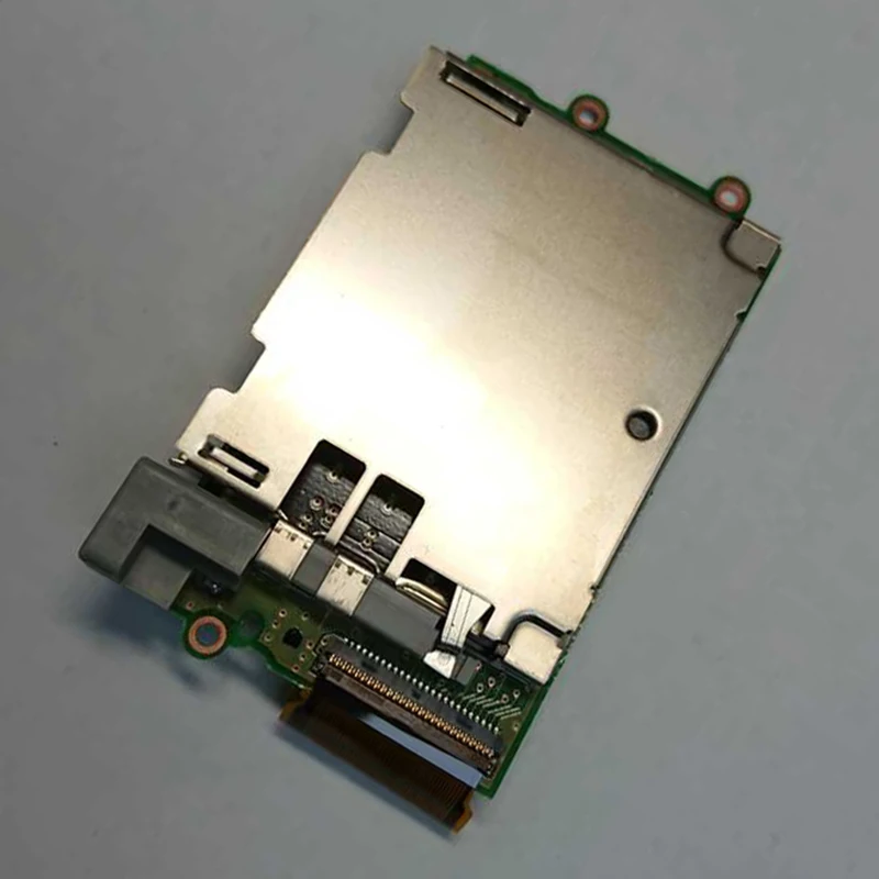 Рисунок 2 - Nikon D800 810 слот для карт с