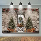Фон для фотосъемки с изображением кирпичной стены и рождественской елки