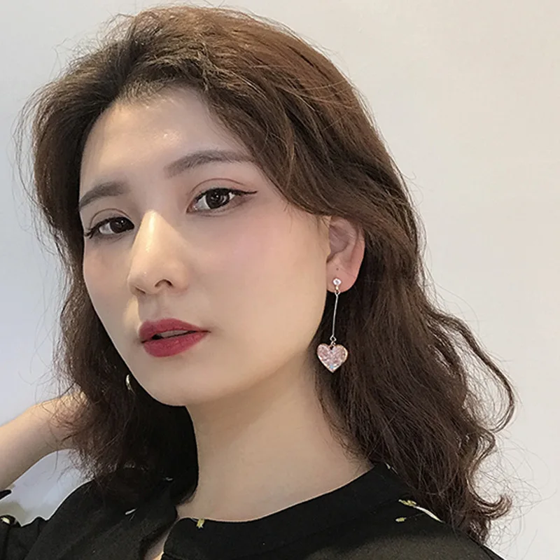 Женские серьги в форме сердца красные длинные с блестками Корейском стиле