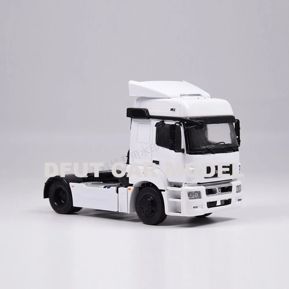 Модель игрушечного автомобиля из сплава 1:43 KAMAZ-5490 русский самосвал оригинальная