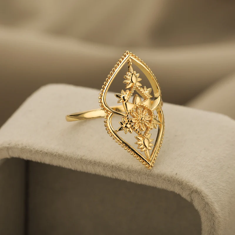 

Elegant Simple Ring Hollow Totem Flower Women's ring Girls Stainless Steel Gold Flower Finger Ring Woman Party Jewerly Gift
