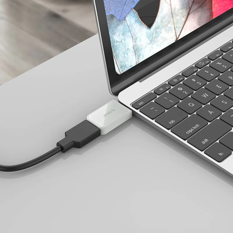 

Type-C to HDMI male to female HD adapter 4K60Hz Support MacBook Huawei Xiaomi Samsung S8 and other equipmentCLH-X1-60