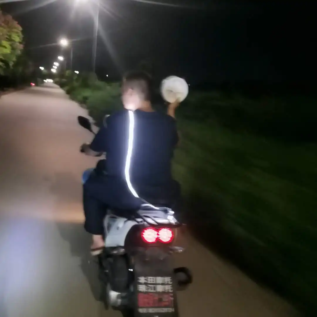 Ветряная Турбина устанавливаемая на автомобиле постоянный магнит