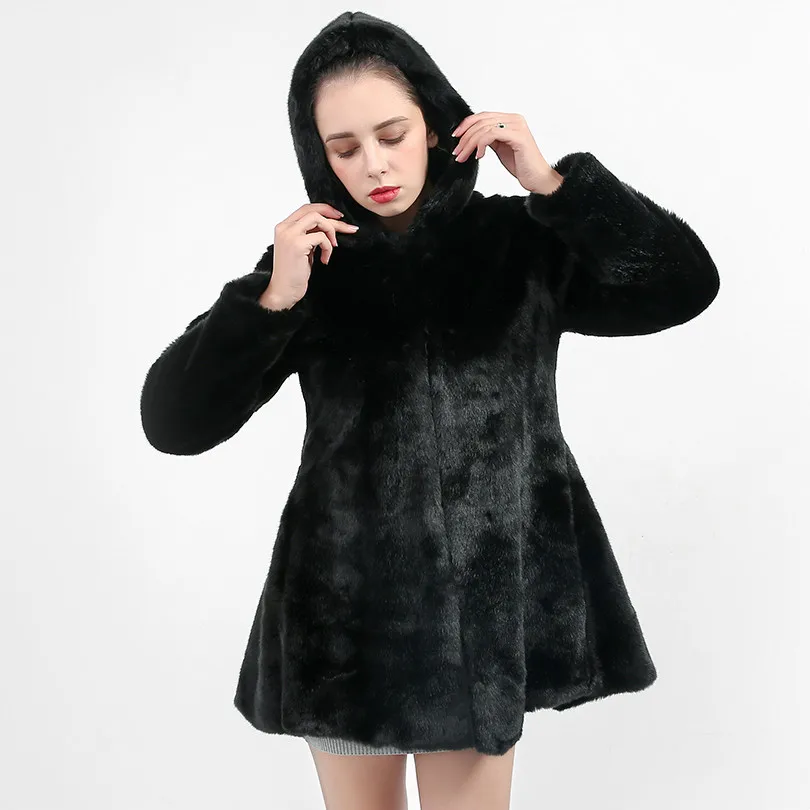 Плотное теплое пальто из искусственного меха черного цвета с капюшоном Manteau Fourrure