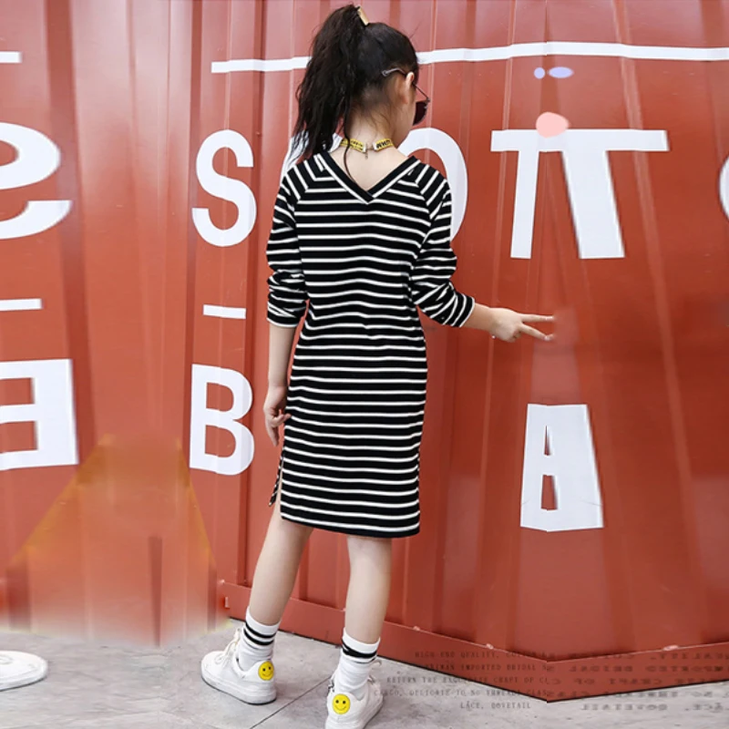 Платье для девочек 3-9 лет весенне-осеннее Полосатое с мультяшным принтом |