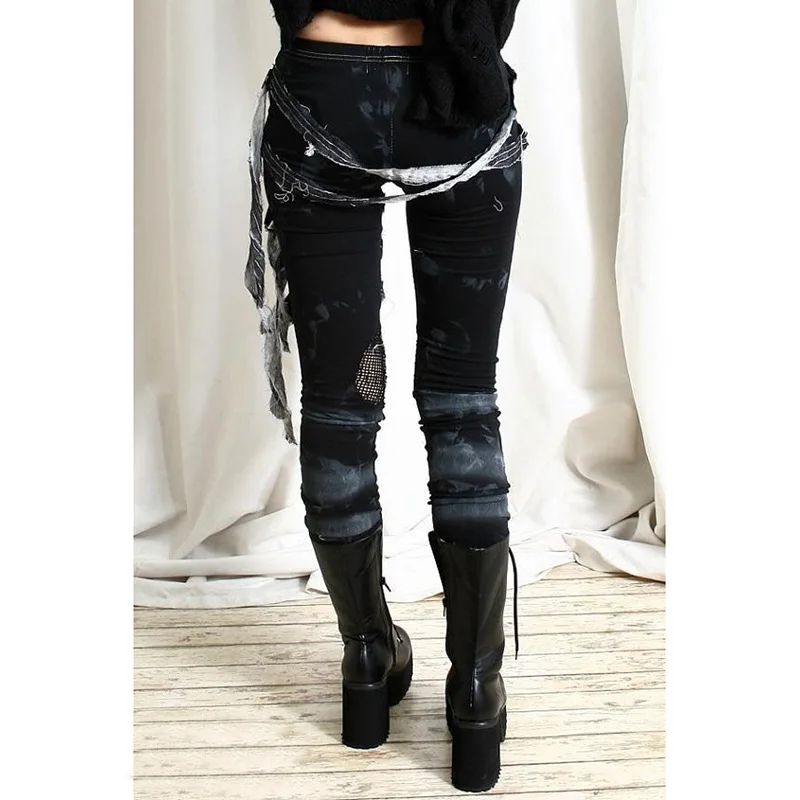 Женские повседневные брюки черные готические хипстерские рваные с буквенным