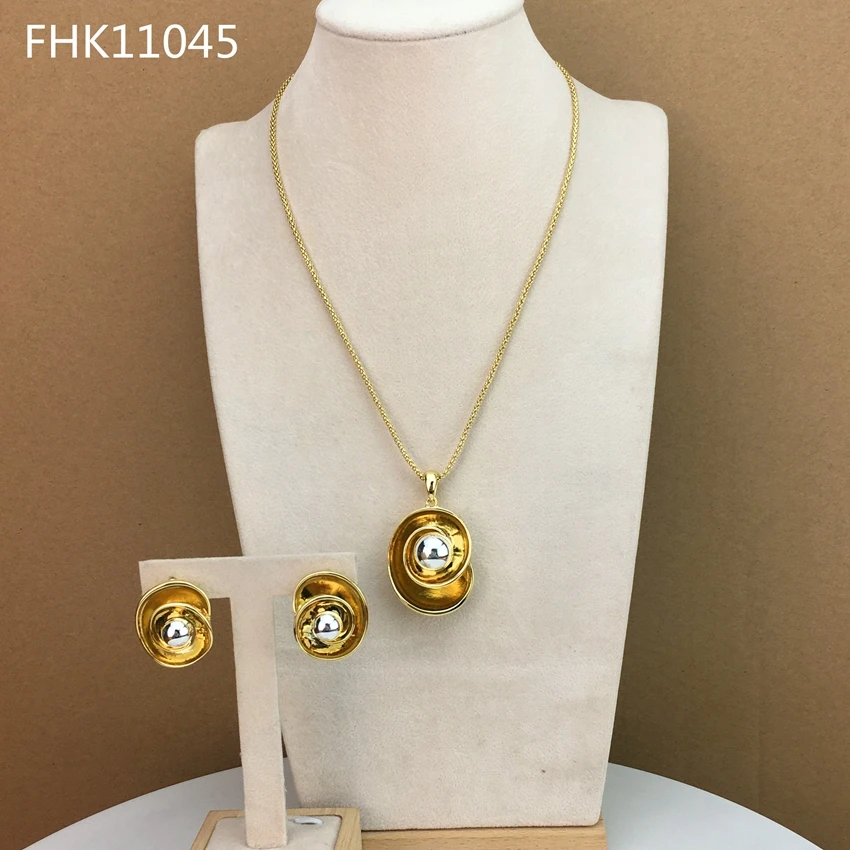 

Yuminglai Unique Jewelry Two Tones Costume Jewelry Pendants for Women FHK11045