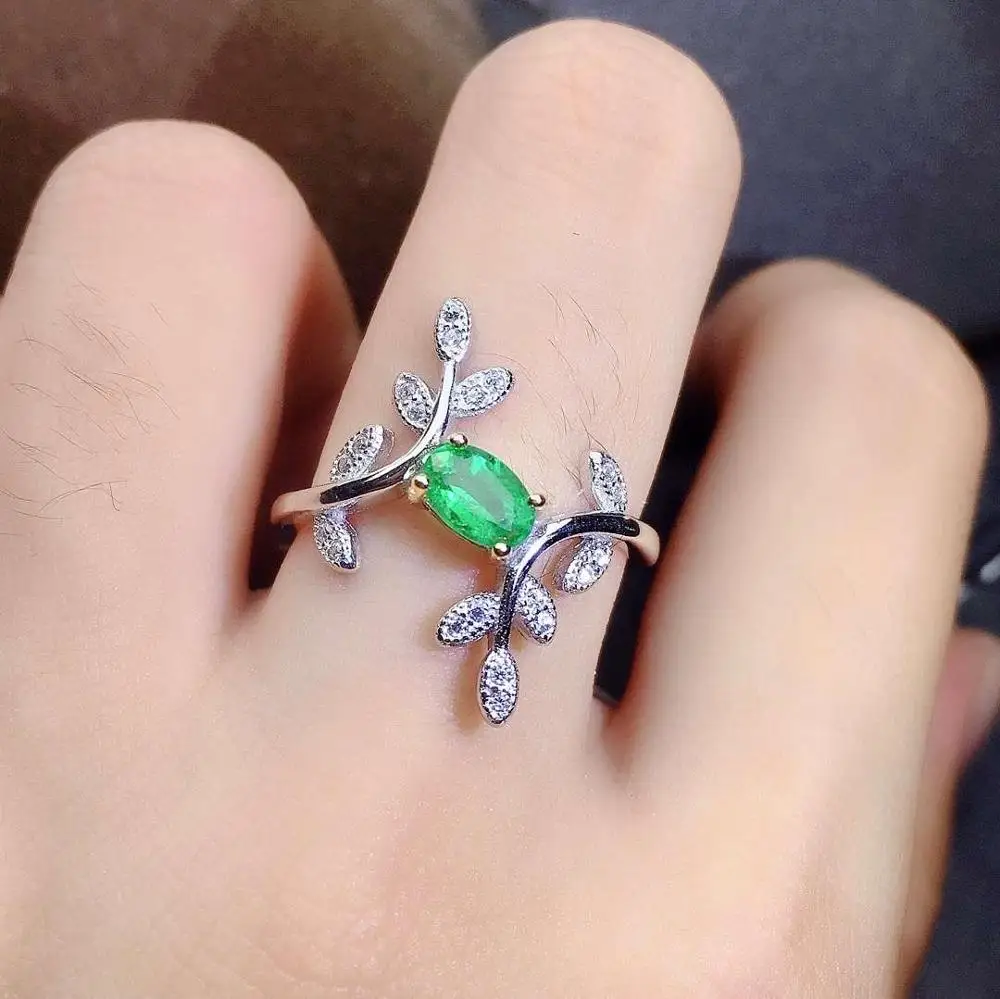 Женское кольцо с натуральным изумрудом из серебра 925 пробы | Украшения и