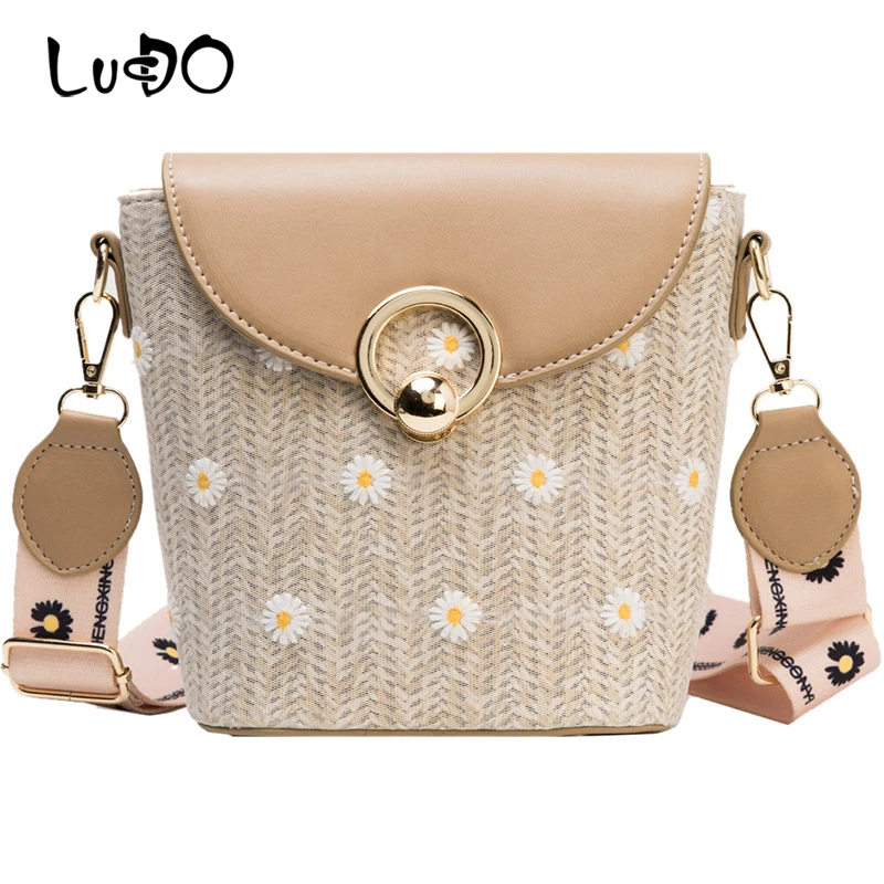 

LUCDO Fashion Woolen Shoulder Bag Women Korean Chain Flap Messenger Crossbody Handbags Travel Small Bucket Money Purse