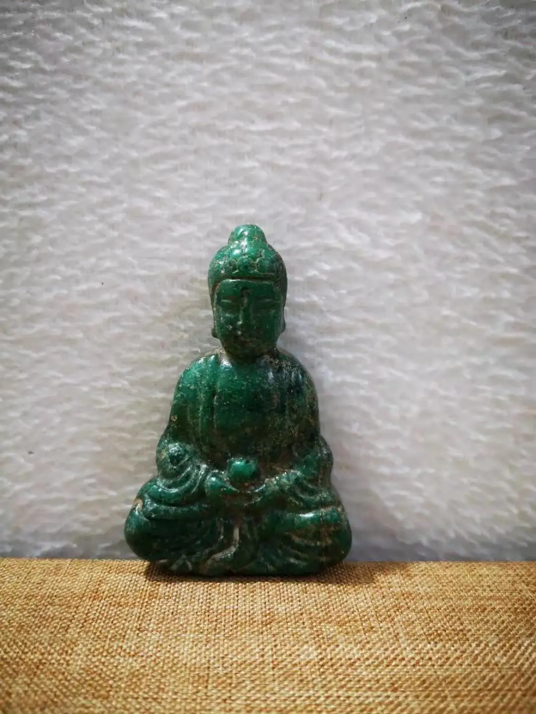 Изысканная китайская подвесная статуя Будды из зеленого нефрита ручной