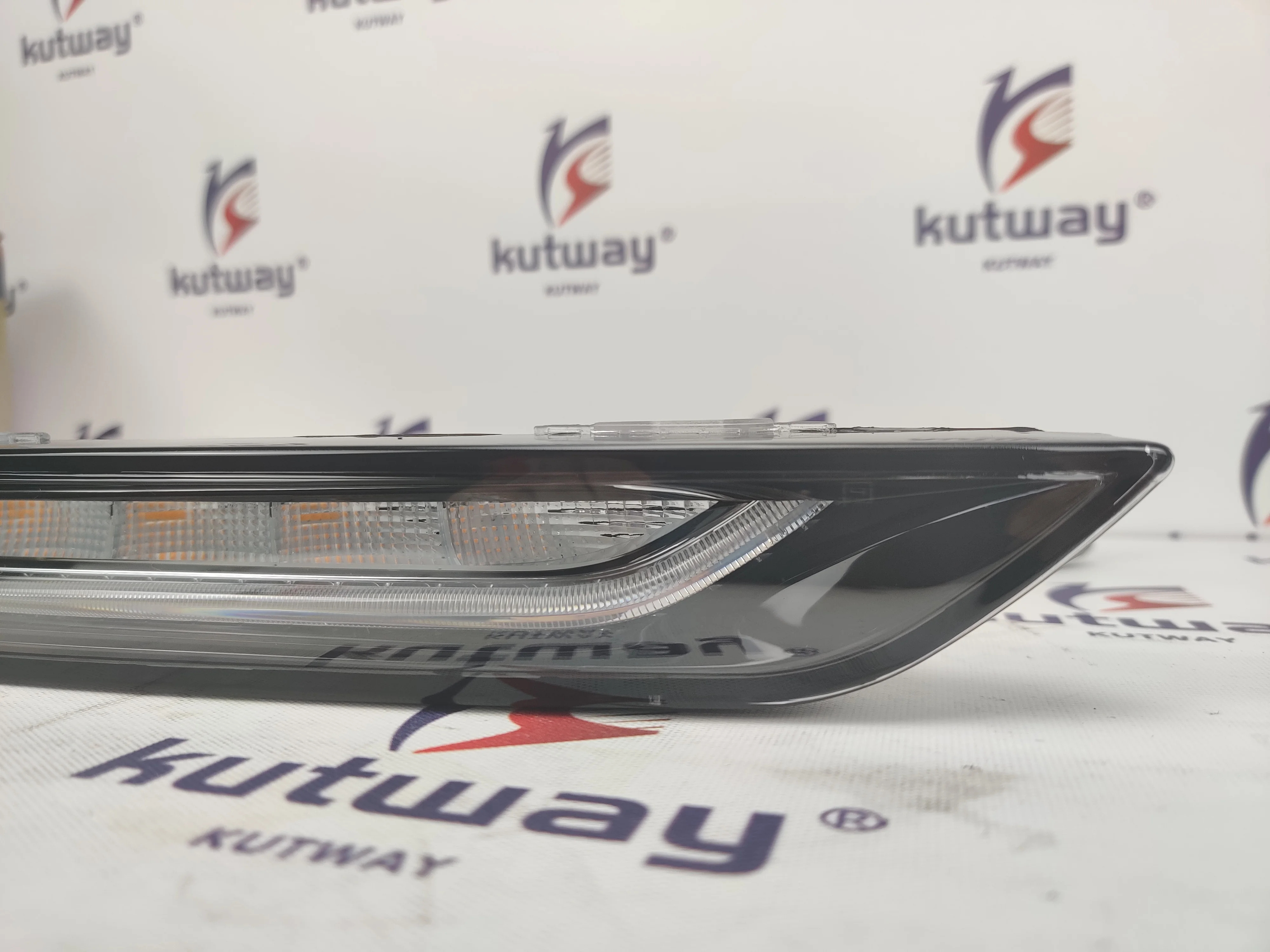 Kutway высокопроизводительный автомобильный бампер свет подходит для Porsche Macan