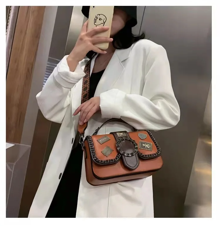 

2021 new trendy spring and summer simple and fashionable one-shoulder small bag, western style diagonal small square bag