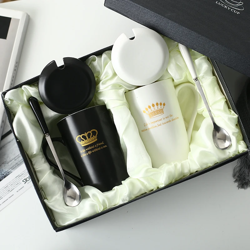 

Shipping Free & Ceramic Matching Cups character pattern large capacity Couples with Lid and spoon Gift Box