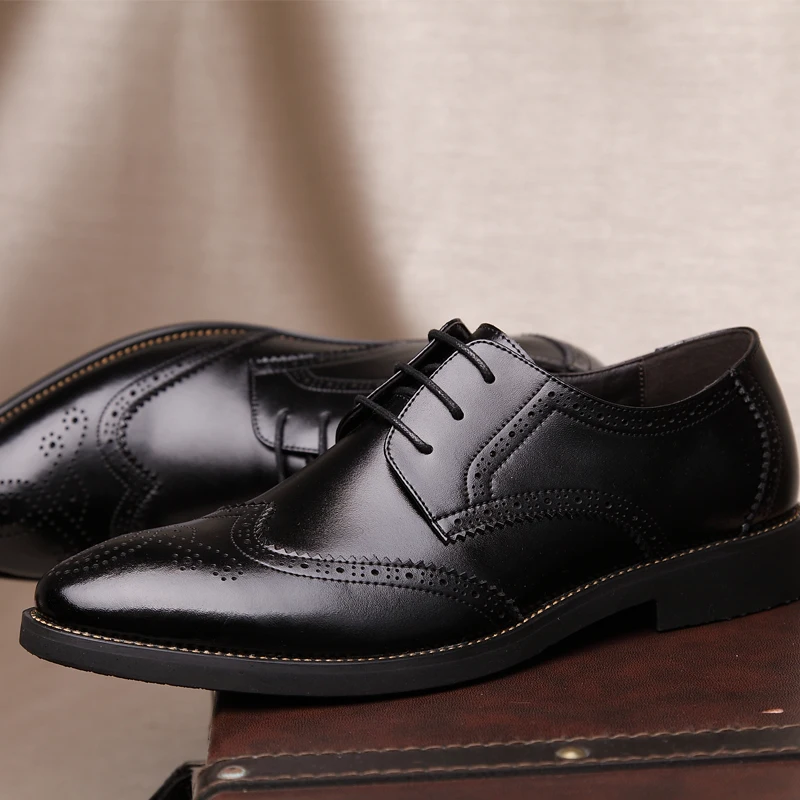 

genuine Leather Carved Business Men Dress Shoes Spring Autumn lace up Vintage Men Brogue Formal Men's Square Toe Shoes Black