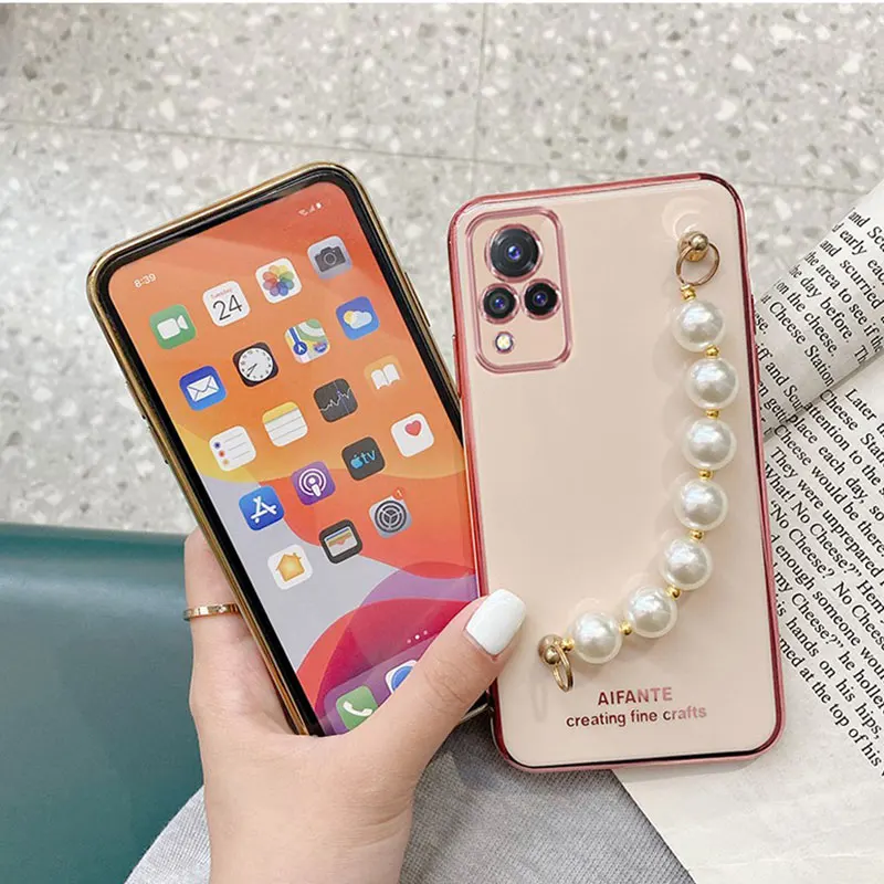 Luxury Wrist Chain Pearl Bracelet Case For Vivo V20 SE Pro Cover For Vivo Y31 2021 V20 SE Pro V21 S7 S9 Case Soft Silicone Capa
