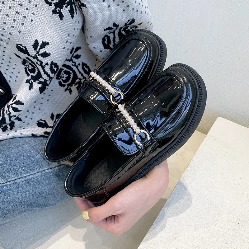 

2021 Spring Autumn New Women Flat Shoes Ladies Platform Shoes Casual Buckle Shoes Ladies Fashion All-match Shoes Tenis Feminino