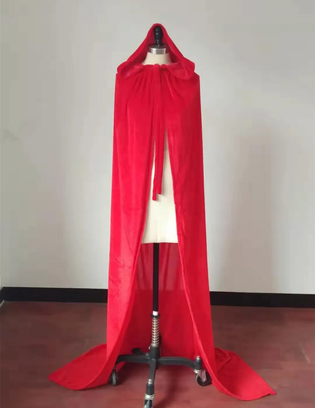 Взрослые карнавальные костюмы на Хэллоуин для женщин и мужчин длинный бархатный