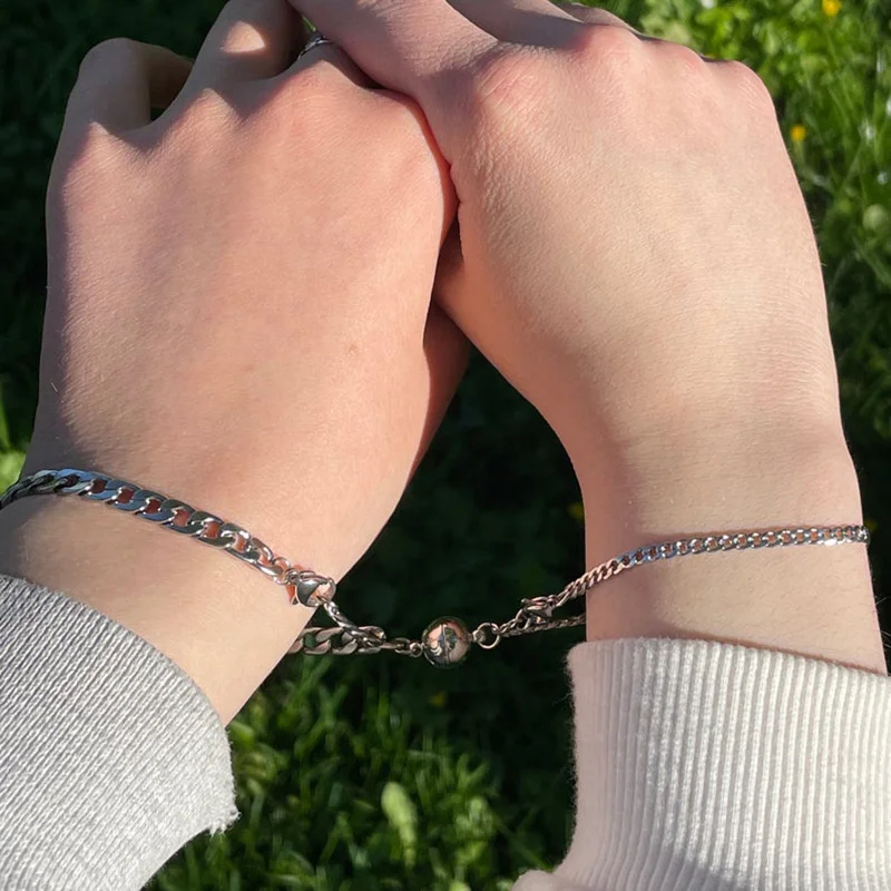 

New Fashion Hip Hop Magnet Eye-catching Bracelet Simple Personality Creative Romantic Pair of Magnet Retro Couple Jewelry