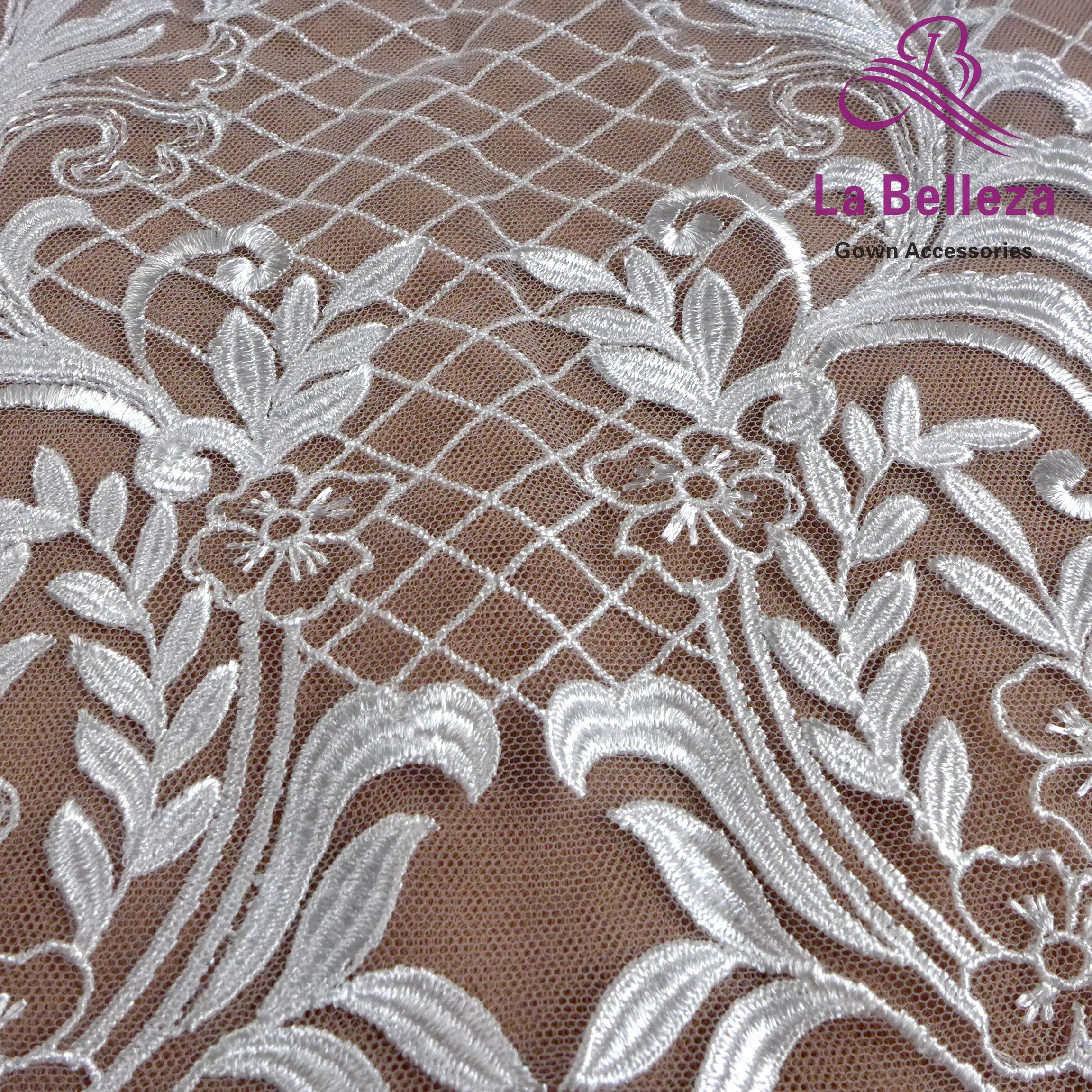 Высококачественная белая кружевная ткань с большим рисунком и вышивкой на сетке
