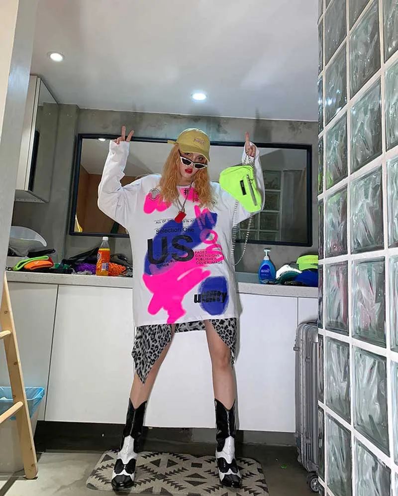 Футболка NiceMix с длинным рукавом и принтом граффити Женская свободная облегающая