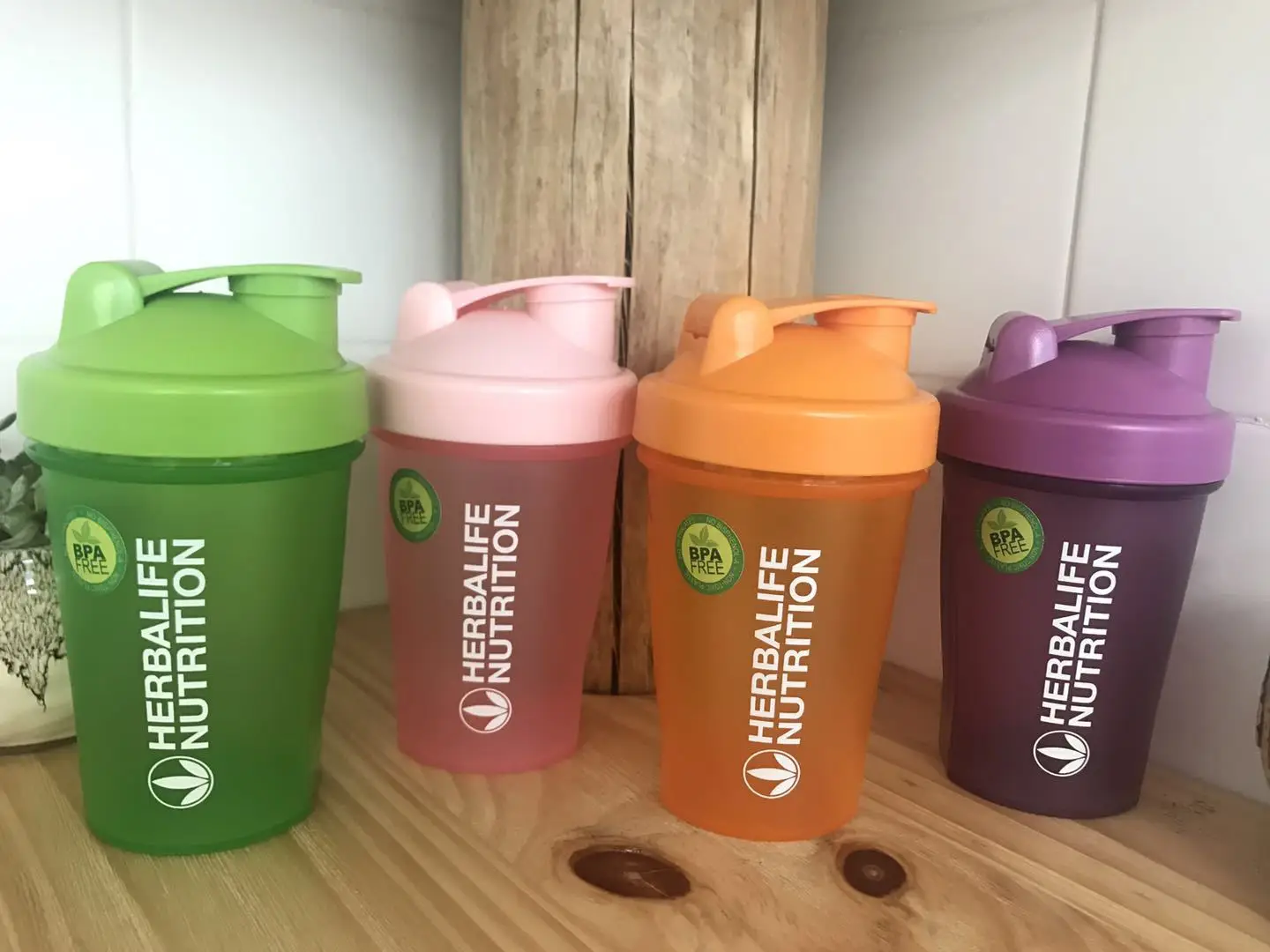 Высокий набор-Herbalife шатающийся стакан пункт молочного встряхивания Протеиновой порошковой чашки с мячом УФ печати смешивая чашка