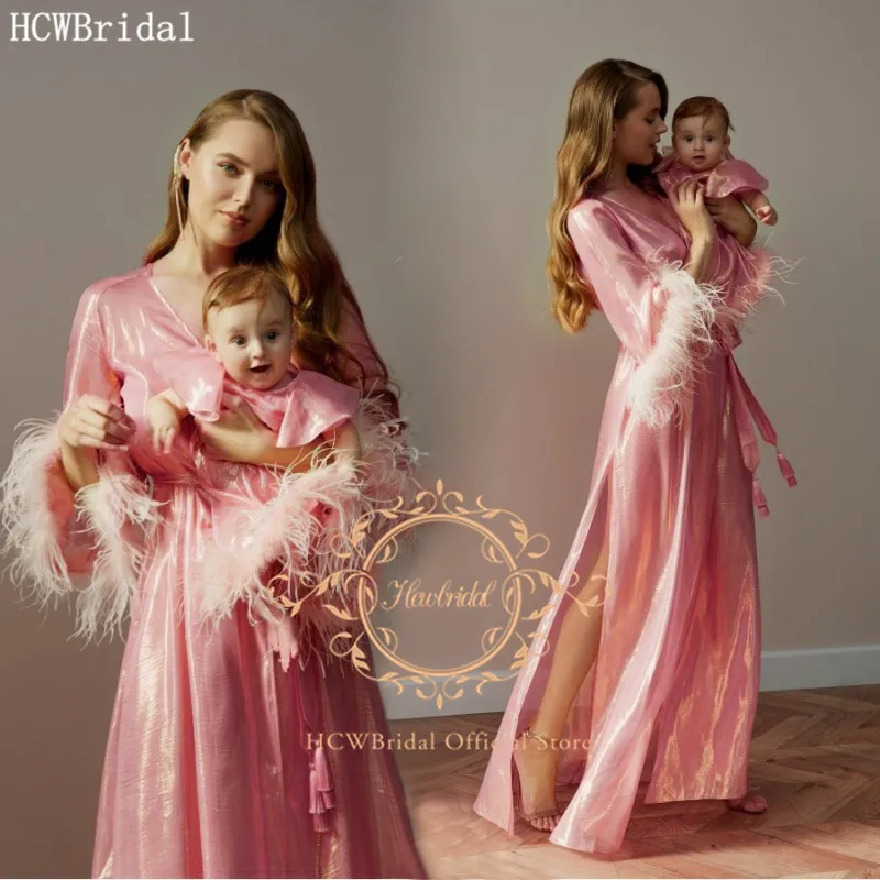 

Shiny Pink Long Flared Sleeves Evening Dress With Feather V Neck Side Slit Plus Size Mother And Daughter Dresses Robe De Soiree
