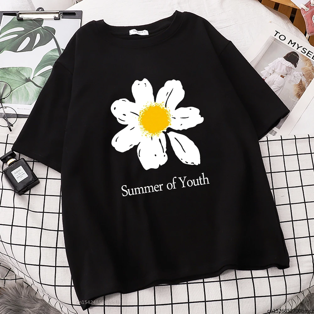 

Small White Daisies Print Women Tshirts Simplicity Comfortable T-Shirt Creativity Breathable Womens Tee Shirts