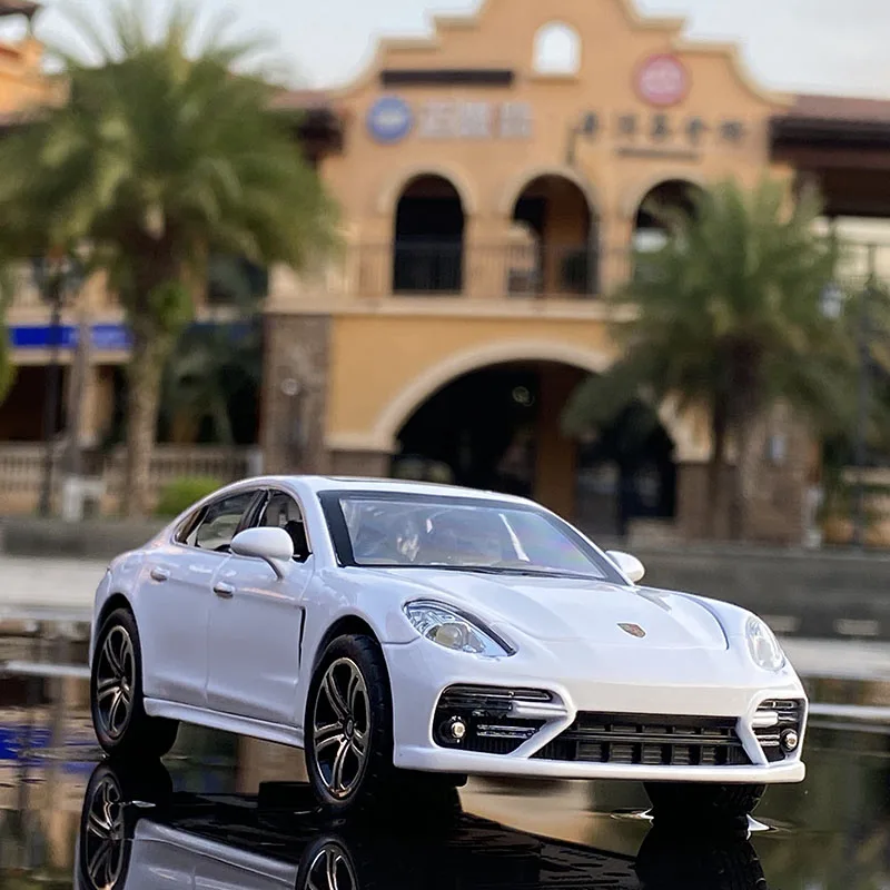 

Бесплатная доставка, новинка 2020, 1:32 модель автомобиля Porsche Panamera из сплава, литые игрушечные автомобили, игрушечные автомобили, детские игруш...