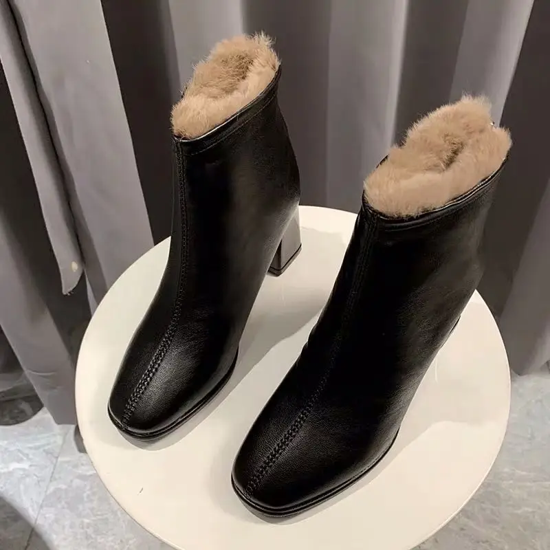 Женские ботинки на толстом каблуке в британском стиле новые с квадратным носком