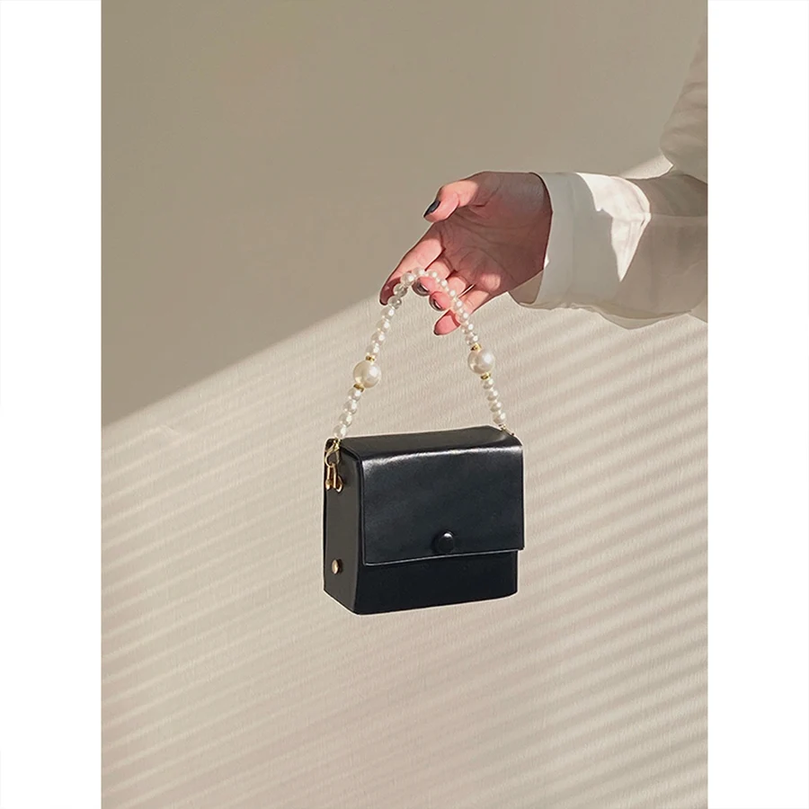 

French Retro Pearl Chain Small Square Bag Trend Box Bag Luxury Design Handbags Chain Crossbody Bags For Women 2021 Bolso Mujer