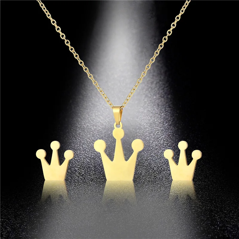 

Small Stainless Steel Lucky Queen Crown Love Heart Pendant Chain Necklace Simple Wedding Gift Love You Women Mother Jewelry