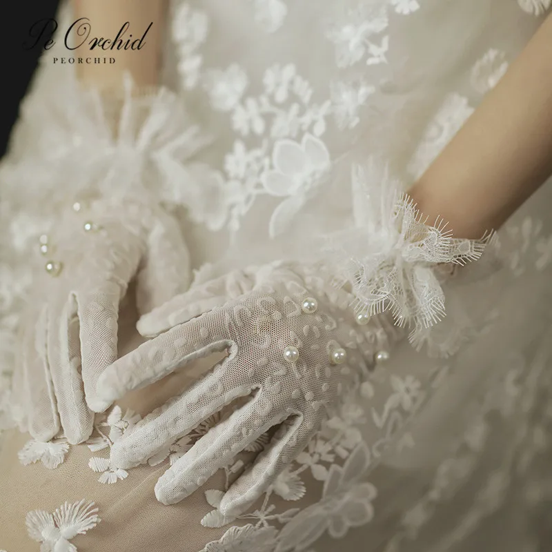 

PEORCHID Women's Lace Short Wedding Gloves Bow Knot Elegant Wrist Length Guantes De Encaje Pearls Bridal Accessories Cheap