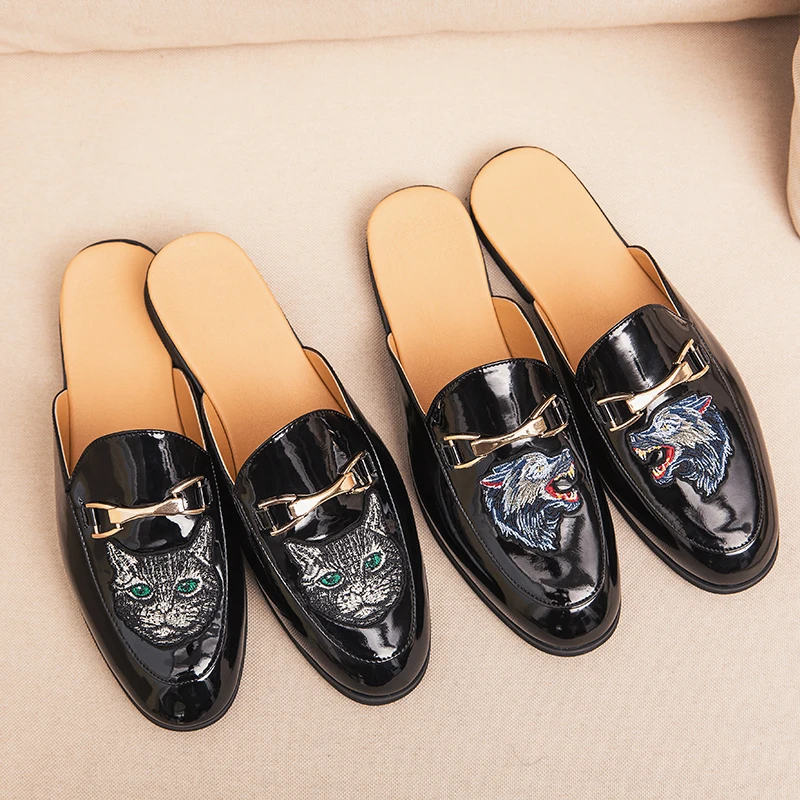 

FIXSYS металлической пряжкой мужские полуботинки, из дышащего материала, без шнуровки, на Шлёпанцы легкие тапочки с вышивкой на плоской подошв...