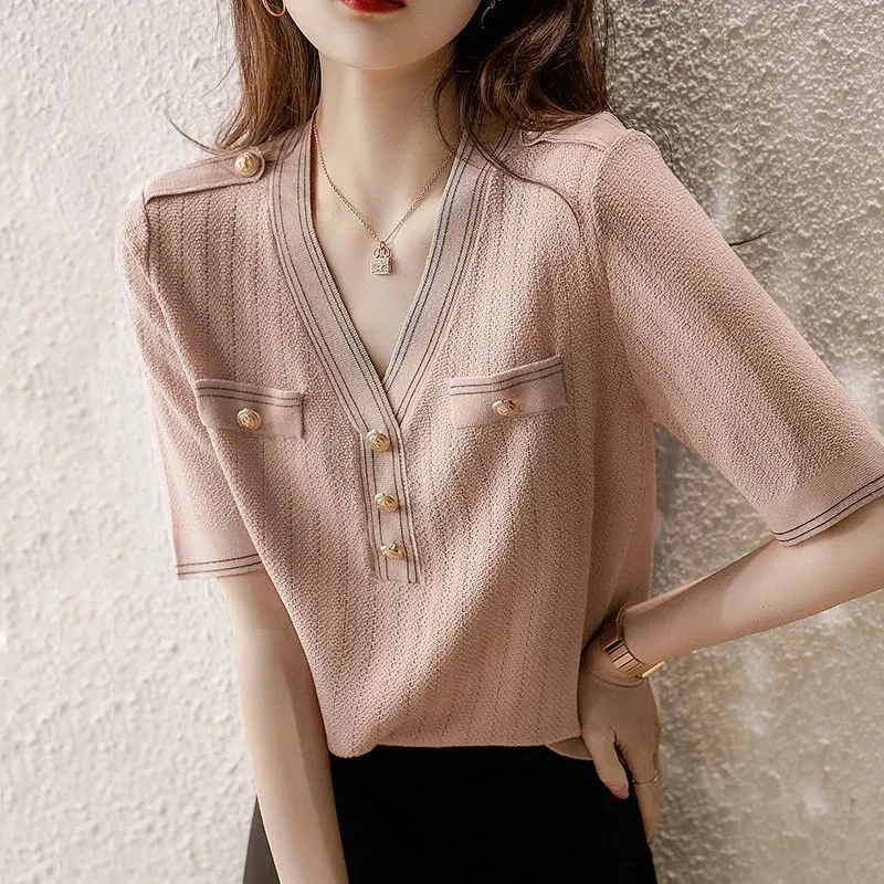 

2021 summer new gray pink fine flashing contrast color edge custom buttoned sweater women Polyester V-Neck striped