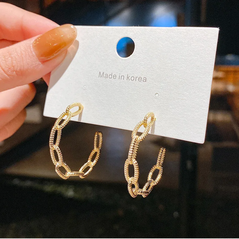 

New Circle Round Hoop Earrings for Women's Fashion Statement Golden Punk Charm Earrings Party Jewelry