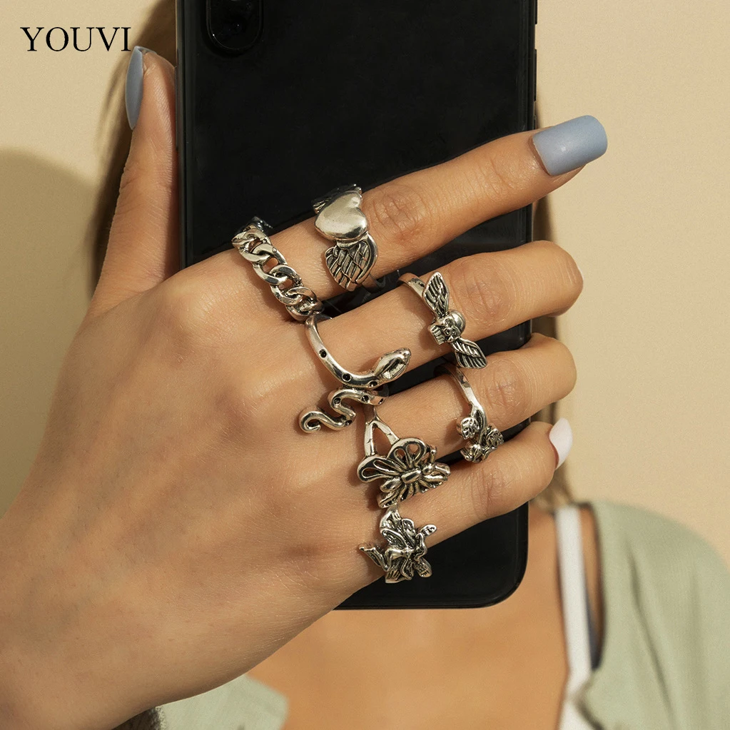 

YOUVI 7Pcs/Set Snake Rings Black Silver Color Metal Rings Set Jewelry Animal Exaggerated Finger Ring for Women Men Gothic Ring