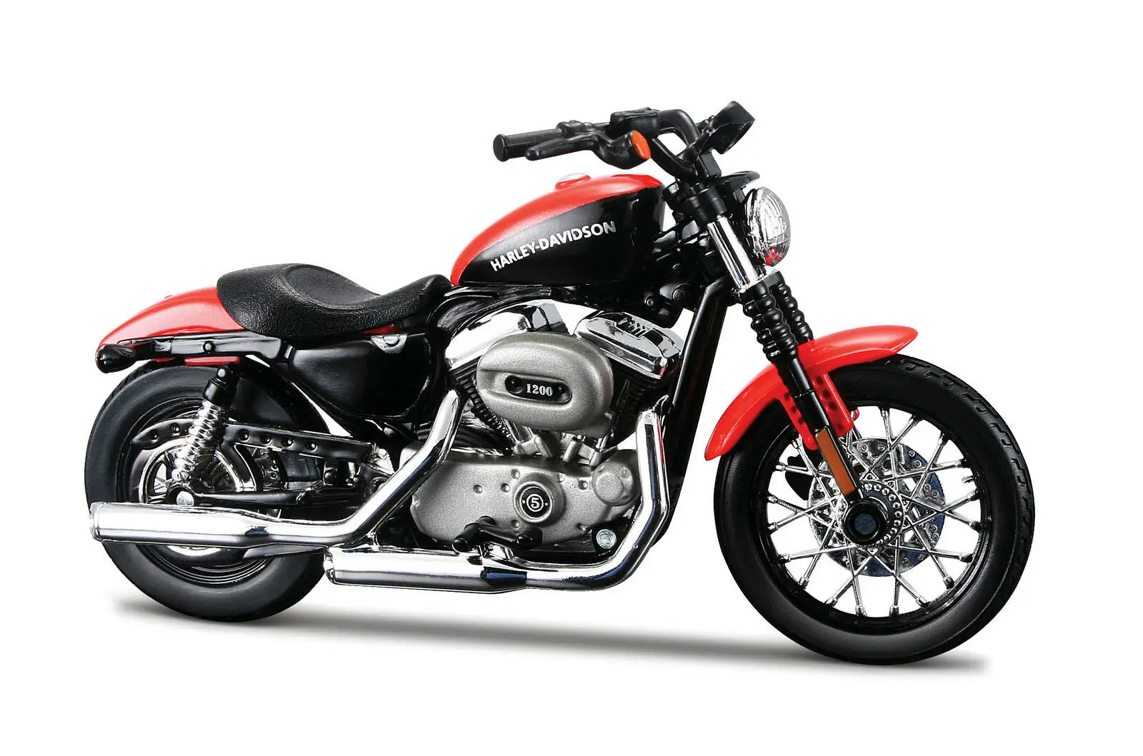 

Maisto 1:18 2007 XL1200N Nightster Motorcycle Model New in Box