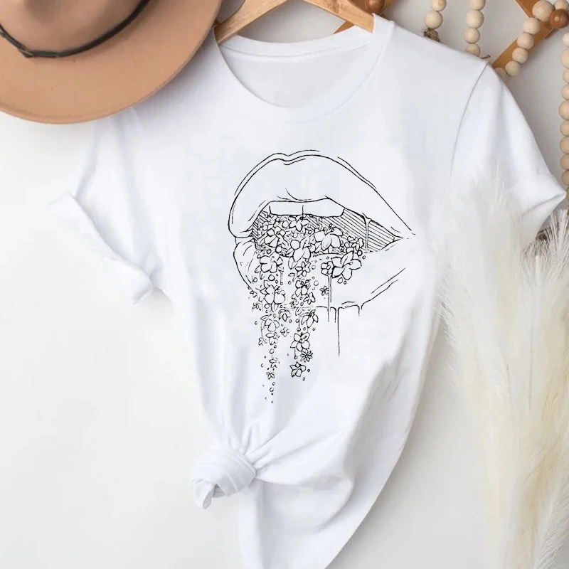 

2021 T-shirts Women Lip Cartoon Fashion Love Short Sleeve Valentine's Day Clothes Graphic kawaii Top Lady Print Female loose Tee