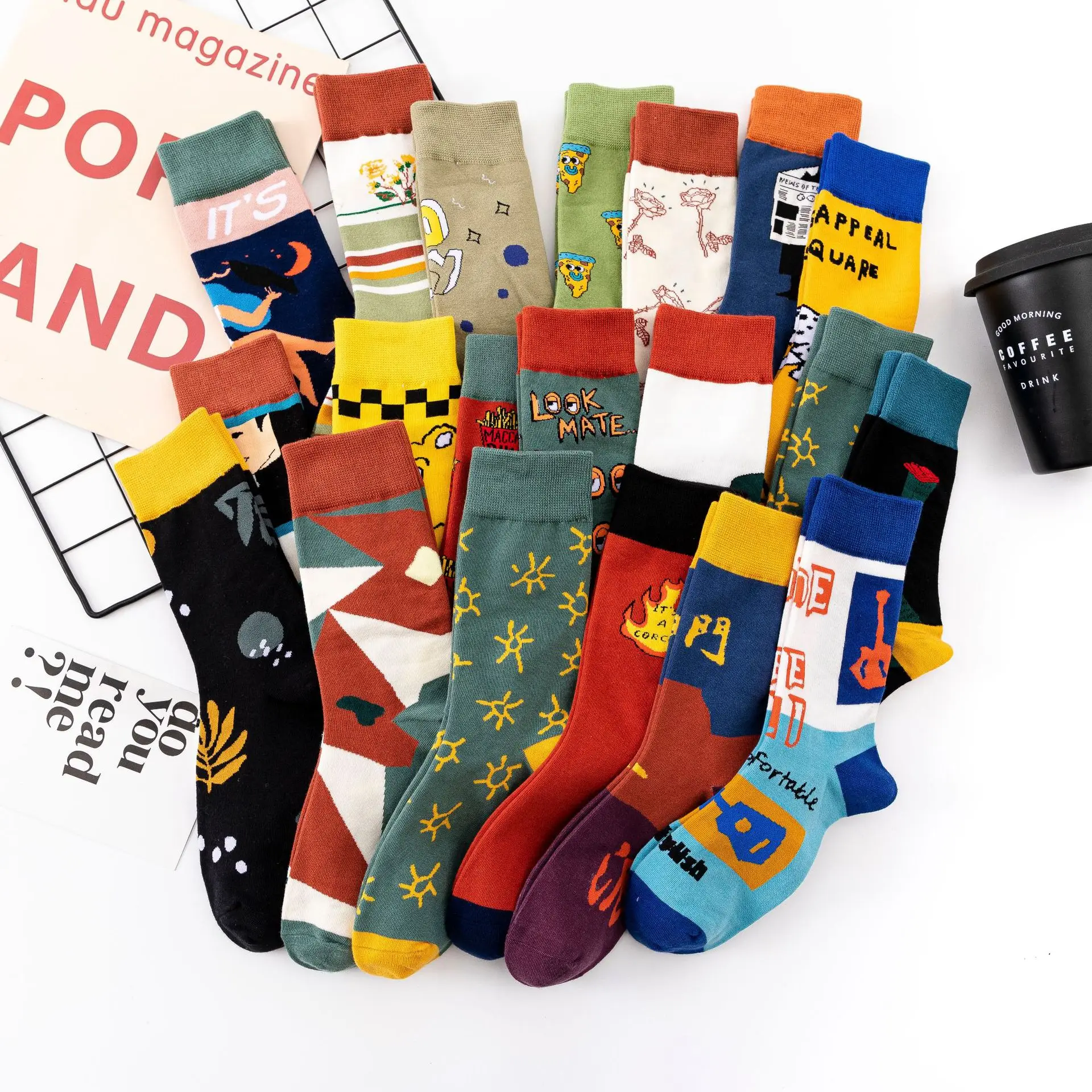 

Cute Stockings Female Cartoon Illustration European and American Sports In The Tube Autumn and Winter Stitching Kitten and Bear