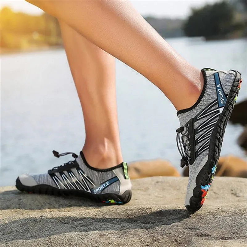 

2019 Summer Aqua Shoes Men Breathable Beach Slippers Upstream Shoes Adult Woman Swimming Sandals Light Diving Swimming footwear