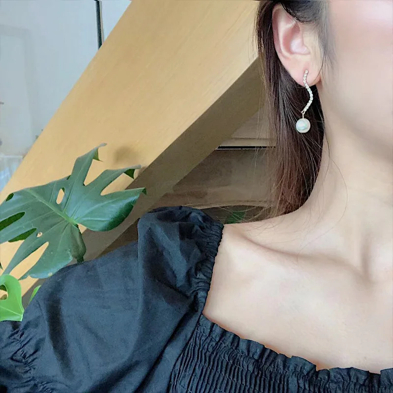 

Иглы в Корейском стиле Модные чувство дизайна изгиб Полный Стразы можно регулировать длину серьги Супер темперамент серьги