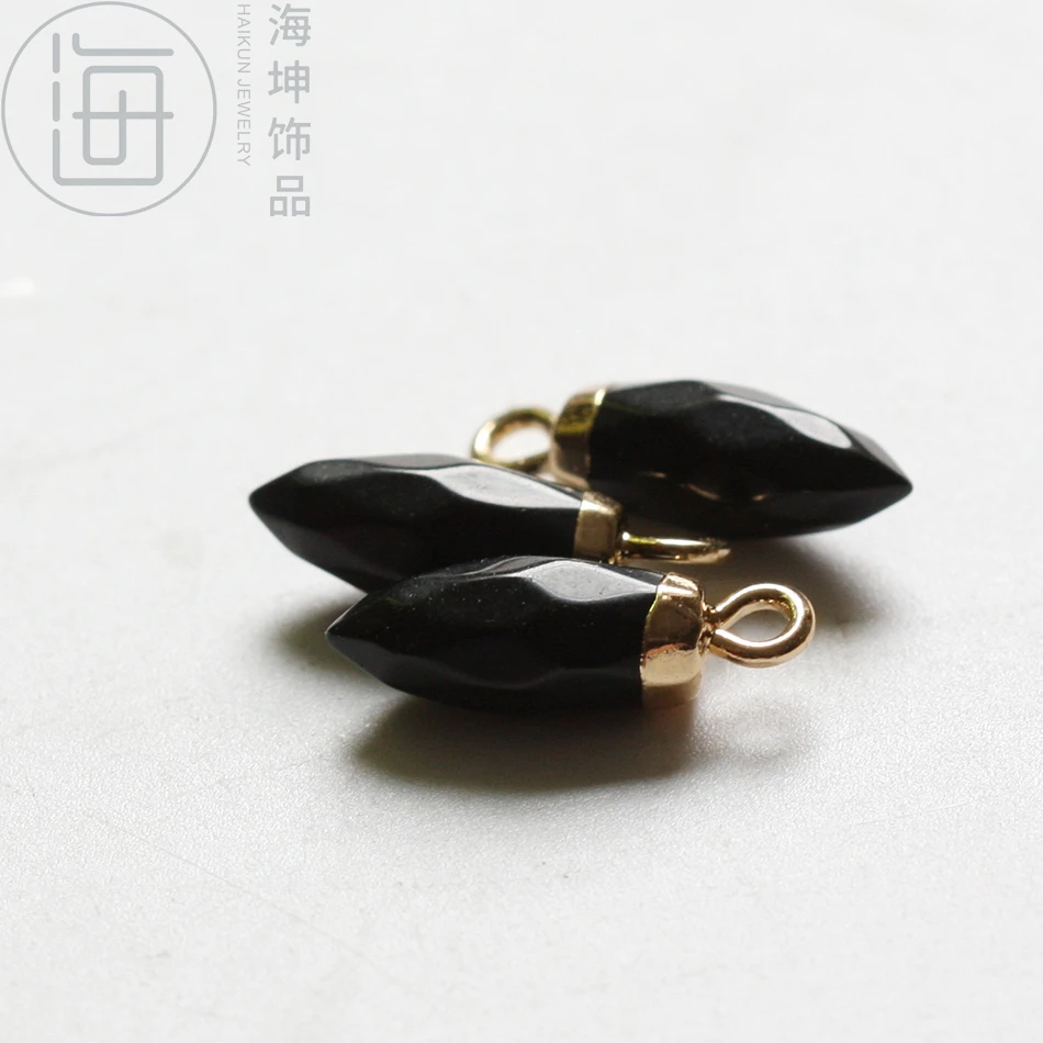 Подвеска из натурального камня в металлической оправе необработанный камень