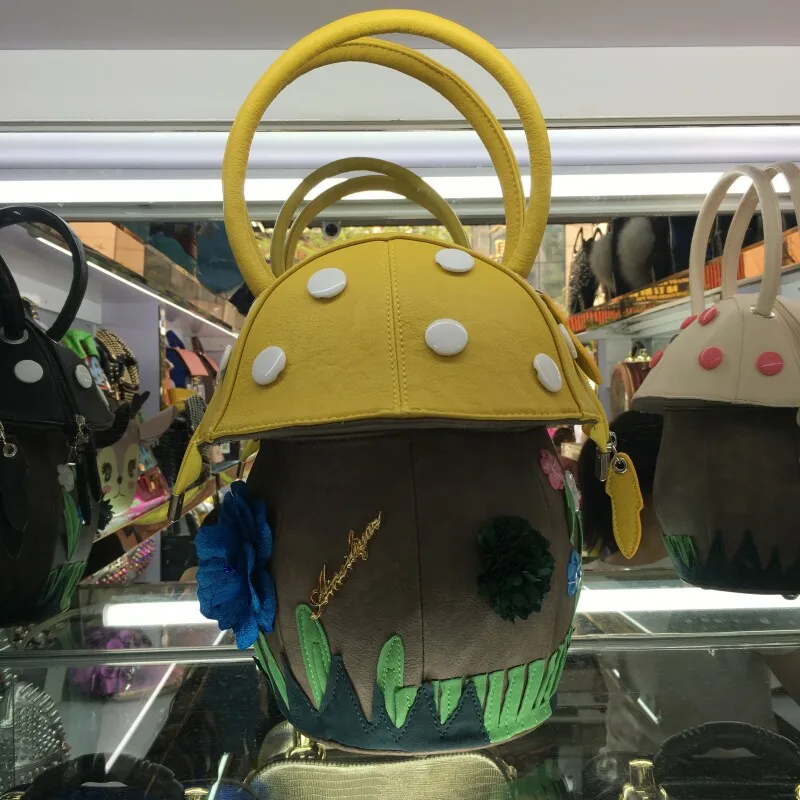 2019 Rushed Sale Unisex Polyester Zipper Hard New Classic Japanese Cute Little Bundle Of Color Bag Handbag Personality Mushroom | Багаж и