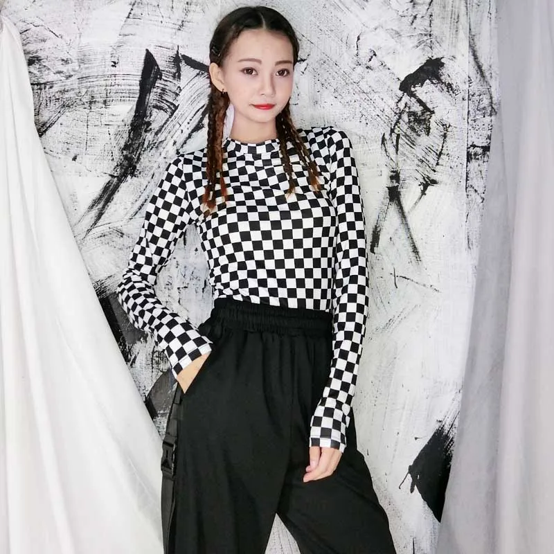 

2021 Women Designe vintage Black white plaid tops Korean fashion elegant Slim long sleeve All-match T shirt lady summer T-shirts