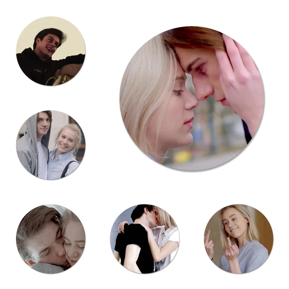 

Skam TV Noora and William Scam Serial Icons Pins Badge Decoration Brooches Metal Badges For Clothes Backpack Decoration