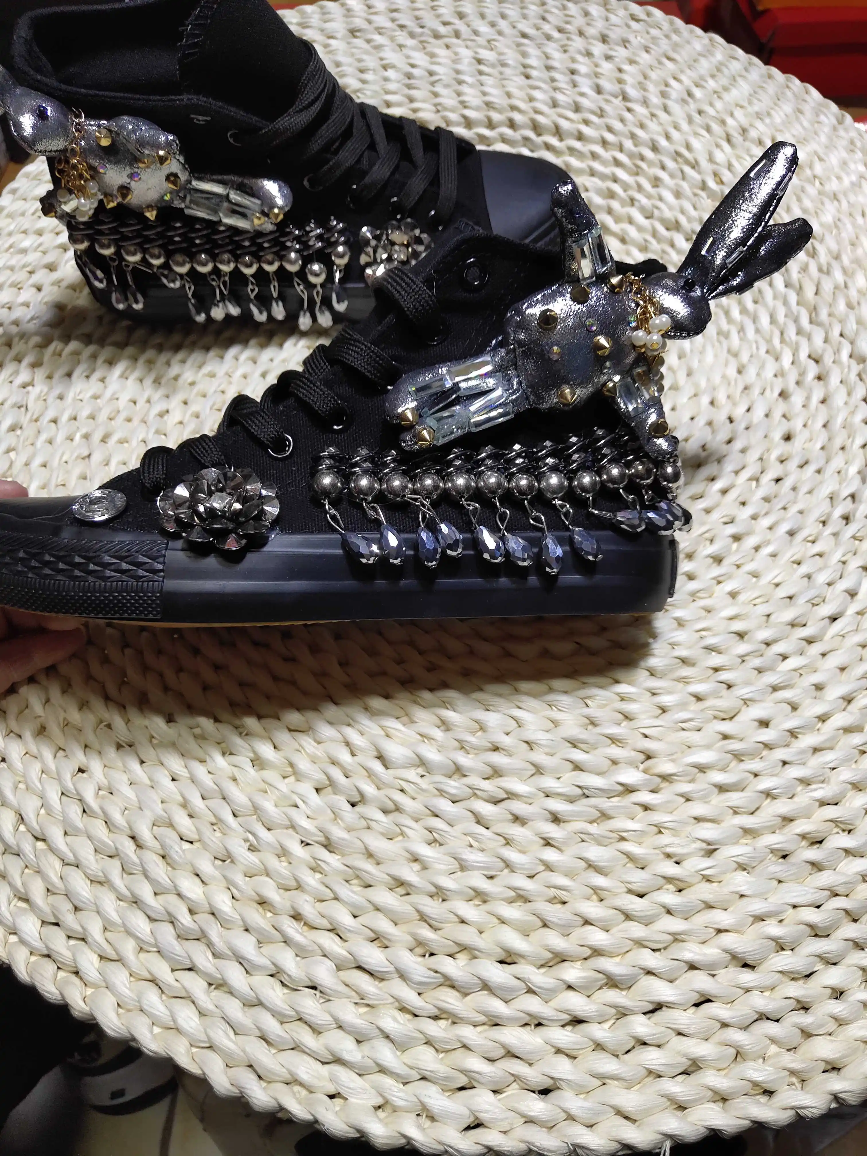 

Flat bottom of women's shoe of spring and summer new style is high help fasten big rabbit board shoe of canvas shoe