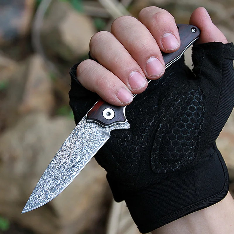 

Outdoor knives are sharp and can survive in the wild. Open-blade self-defense folding knives