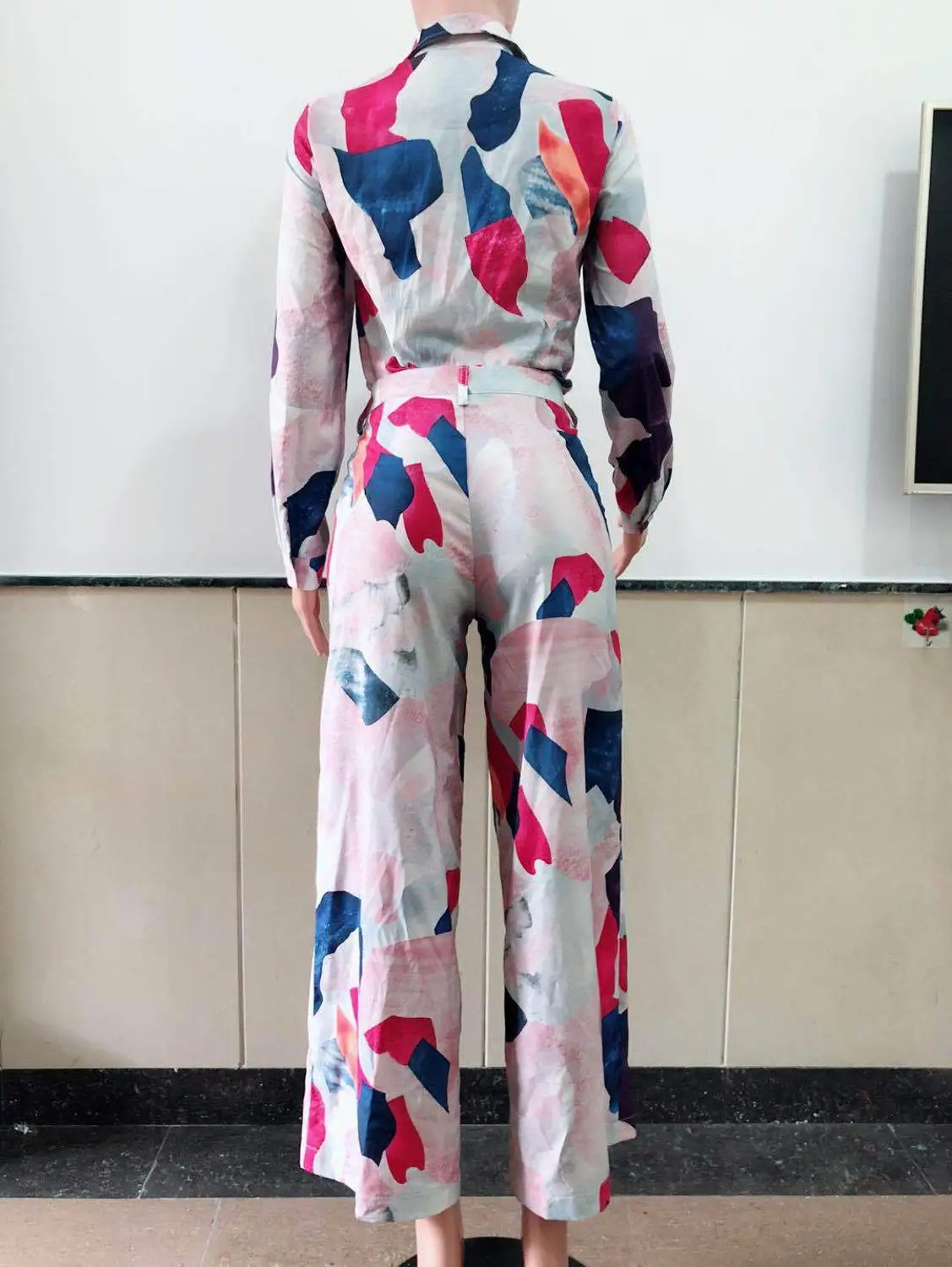 Женский Длинный комбинезон с принтом длинным рукавом и V образным вырезом| |