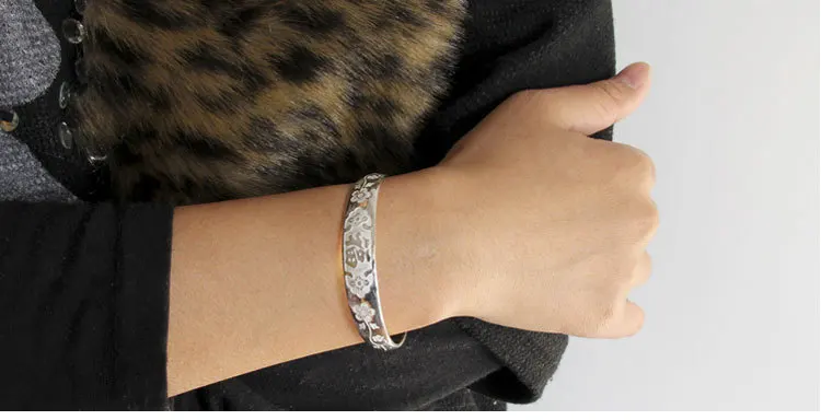 Открытый посеребренный браслет с надписью A Blessing изысканный геометрический